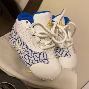 Jordan 11 retro crib shoes size 2 with hat